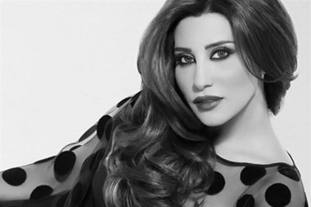 نجوى كرم تقول لمنتقديها: 'كونوا ولاد حقّ...عيب'