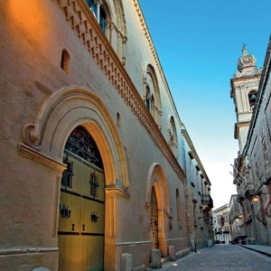 مالطا الجزيرة العائمة...