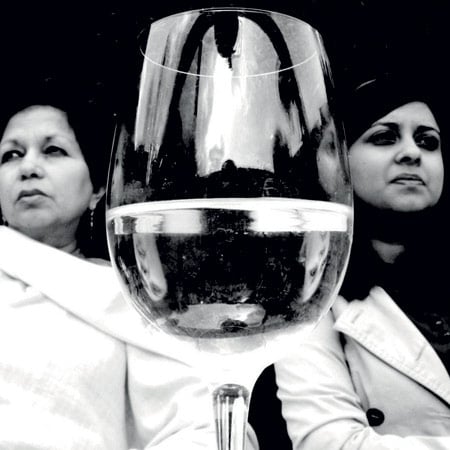 إقامة الكنّة في بيت حميها... بين مؤيد ومعارض