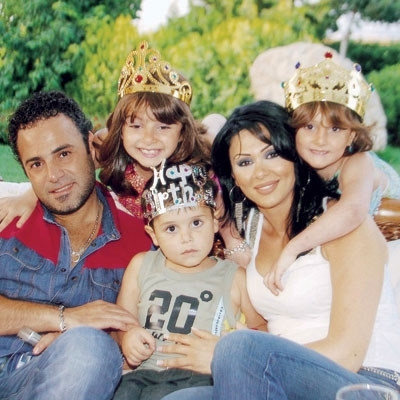 ضجَّة داخل القفص الذهبي