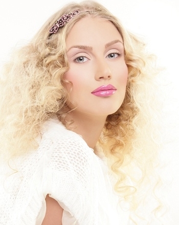 برنامج العناية الخاص بالعروس 