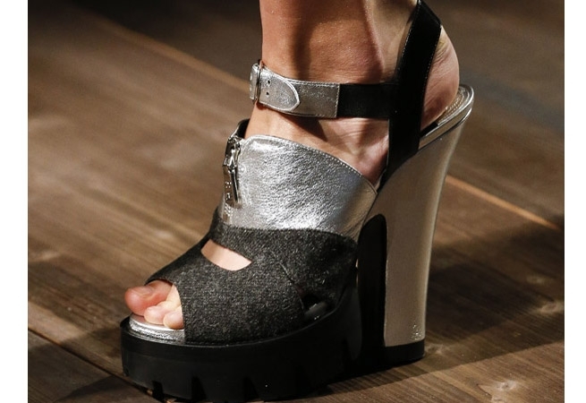 حذاء Prada لخريف وشتاء <strong>2013/2014</strong>