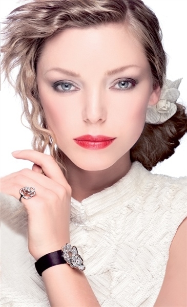 ماكياج العروس لشانيل