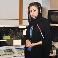 نوف العفيفي إماراتية عينها على السماء...