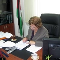 انتصار الوزير: أخبرني أبو جهاد...