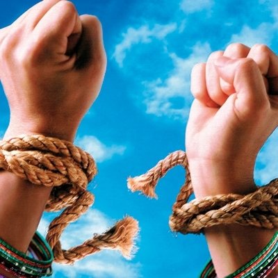 فتوى جريئة: إجبار الزوج زوجته على ترك عملها مخالف للدين