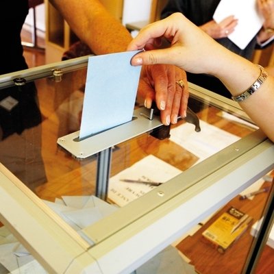 أقفلت صناديق إقتراع الإنتخابات البلدية اللبنانية 2010