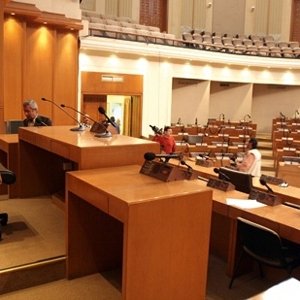 لماذا تغيّب المرأة اللبنانية عن المشاركة السياسية؟