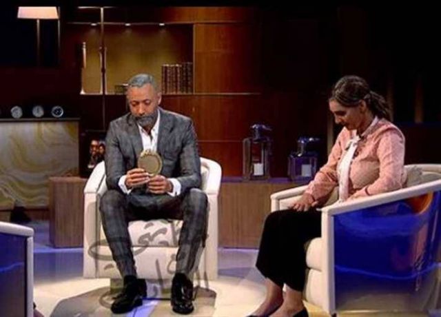 أحمد فهمي وزوجته في الستين من عمرهما