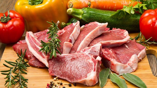 إليكِ قائمة بأفضل الأطعمة للحصول على معدة مسطحة