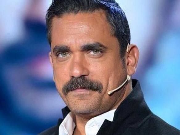 بالفيديو - أمير كرارة يتوقع لابنته الطلاق عندما تكبر.. إليكم القصة؟