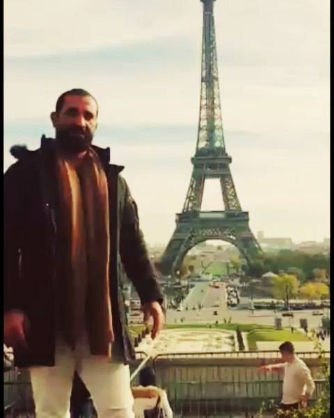 بالفيديو - شاهدوا ماذا فعل أحمد سعد أمام برج إيفل.. وكيف تكلم الفرنسية!؟