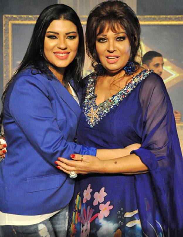 بالفيديو - إبنة فيفي عبده تتحدث عن قساوتها وكيف اجبرتها على الزواج في الـ16 من عمرها