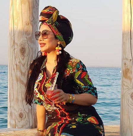 بالفيديو - في ميلادها الـ 42 إليكم أسرار رشاقة لجين عمران.. وجمال والدتها يخطف الانظار