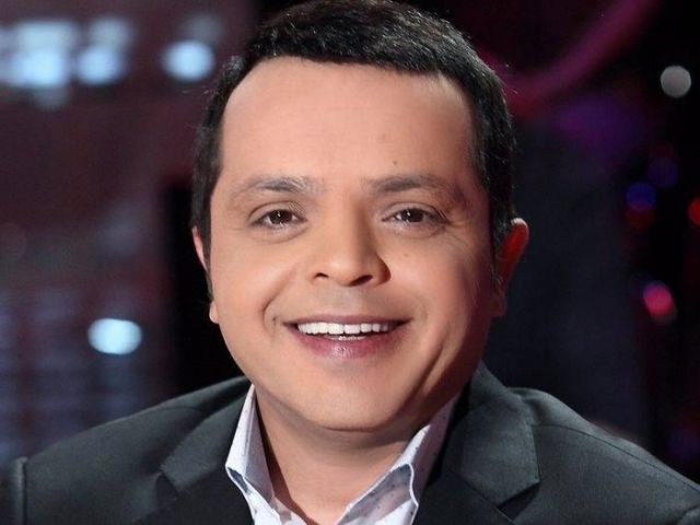 تغريدة خاطئة لأديبة مصرية شهيرة.. محمد هنيدي يسخر بطريقته وهي ترد