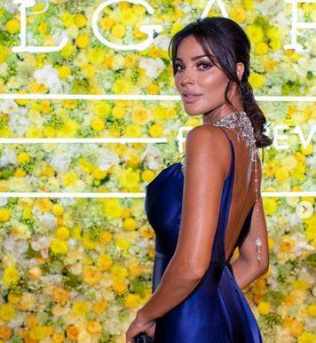 بالفيديو - نادين نسيب نجيم تثير ضجة برقصها الشرقي... هذا ما حدث بفستانها القصير