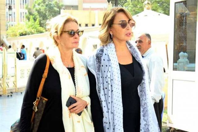 يسرا وإيناس الدغيدي في جنازة حمدي قنديل