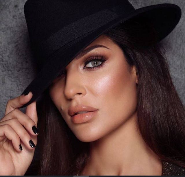 بالفيديو – نادين نجيم تخرج من حزنها على والدها بغناء عفوي... شاهدوها