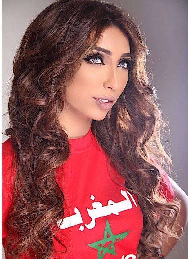 بالفيديو – بعد تشبيهها المتكرّر بدنيا بطمة فنانة خليجية تخرج عن صمتها... كيف وصفتها؟