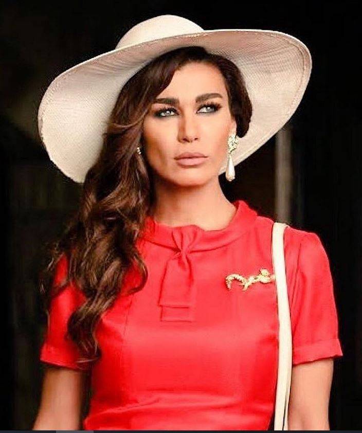 فيديو ناري – نادين الراسي تتهم الفنانات بالخيانة الزوجية... وهذا ما كشفته عن محاولة انتحارها