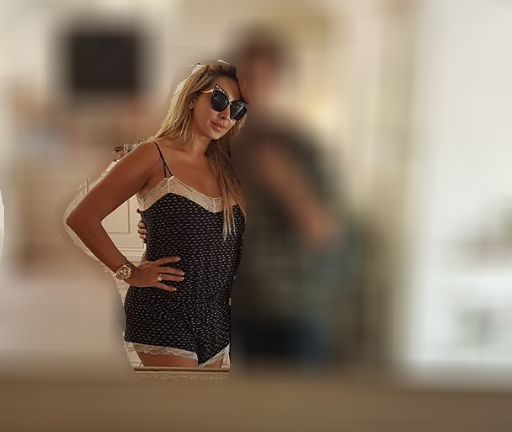 بالفيديو - جويل ماردينيان مع ابنها الشاب البريطاني الذي فاقها طولاً