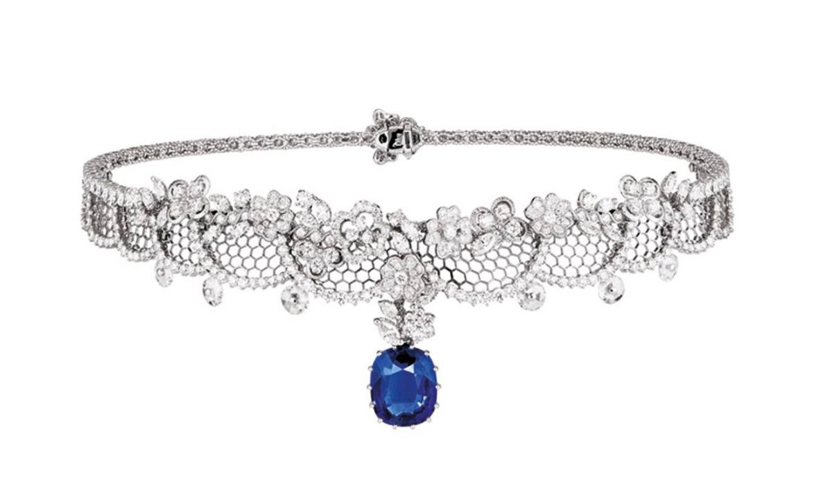 Dior High jewellery
جواهر مخرّمة ومطرّزة