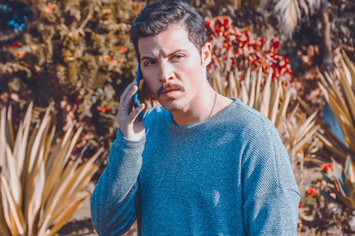 محمود حجازي:
أحب لعبة كرة القدم... والغيرة المفرطة أكثر ما يضايقني في المرأة