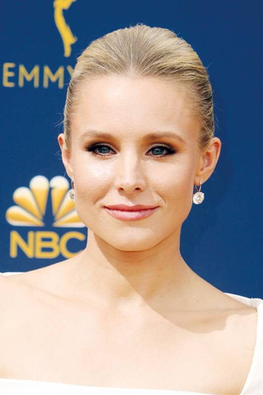 تعلّّمي تطبيق ماكياج
كريستن بل