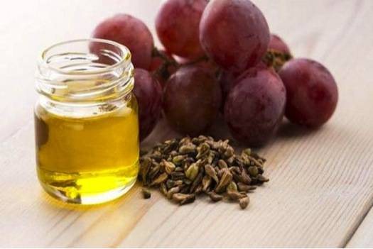 لشعر صحيّ وبشرة نضرة.. عليكِ بـ 