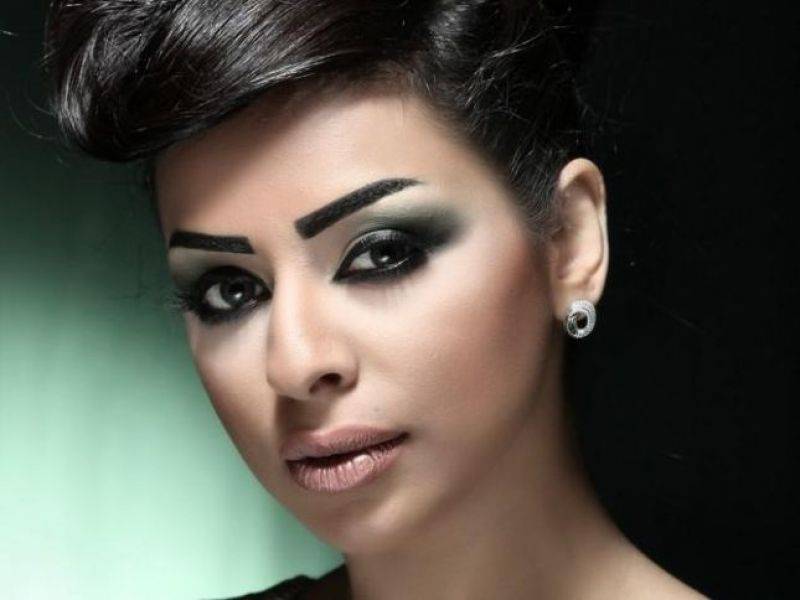 بالفيديو –هند البلوشي تعترف بمخالفتها القانون وتسخر... ما علاقة طلاقها؟