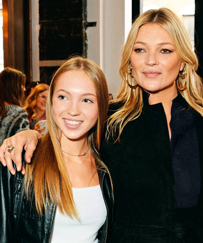 بعد سيندي كروفرد ويولاندا حديد...
كيت موس تورّث شغف عرض الأزياء لابنتها ليلا