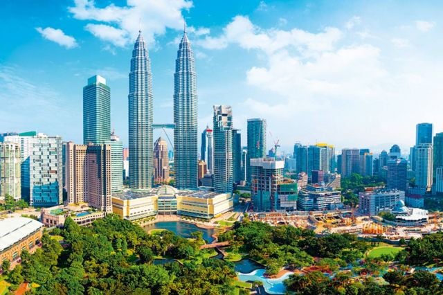 كوالالمبور: Kuala Lumpur
عاصمة ماليزيا السياسية والشعبية
