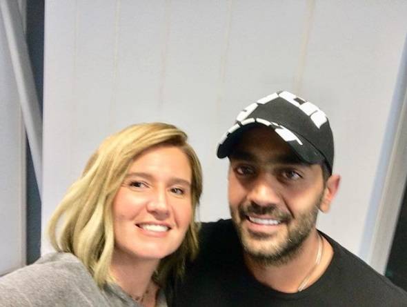 هنا شيحة تثير ضجة بصورة قبلتها لأحمد فلوكس