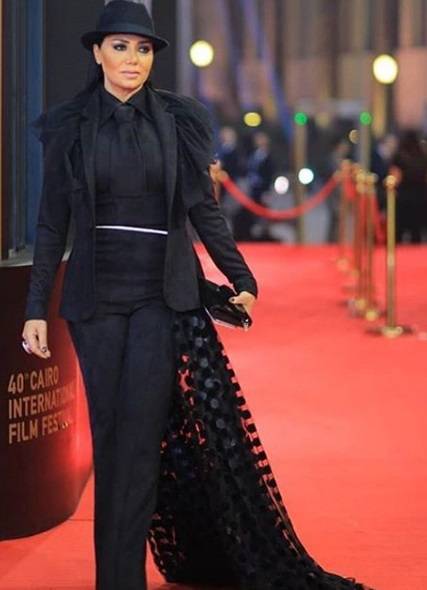 رانيا يوسف على السجادة الحمراء