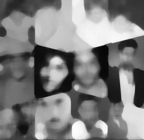 نجم شهير ينشر صورة مجمعة لمراحل حياته