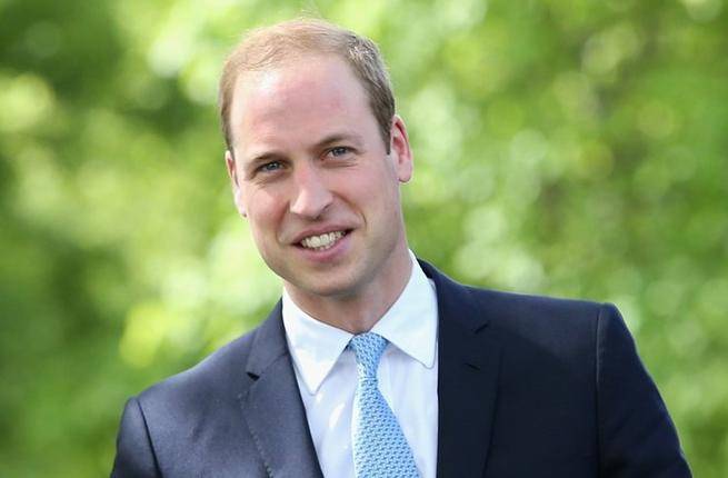 ممثلة تُحرج الأمير ويليام وتحاول أن تسرق منه قبلة