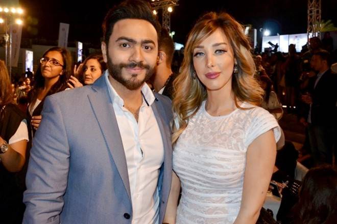 بالصور - تامر حسني بالبوتوكس مع بسمة بوسيل!