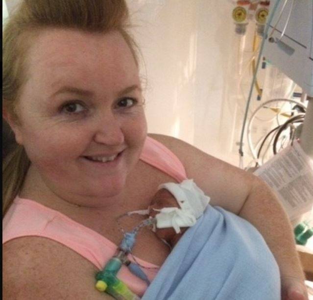 ولد بوزن 680 غراماً وصارع من أجل البقاء... إليكم قصة هذا الطفل