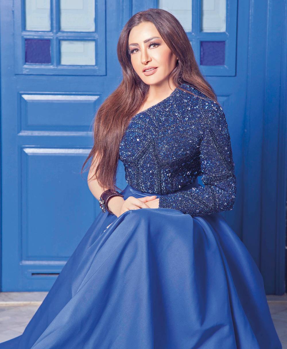 نجوم يعودون إلى كرسي المذيع