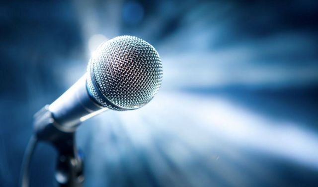 بالفيديو – للمرة الأولى فنان مصري يكشف معاناته من وعكة خطرة... تساقط دم وفحص في الشارع