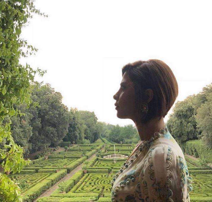 بالصورة  - شمس تفاجئ الجميع بنحافتها الزائدة... شاهدوا كيف بدا خصرها