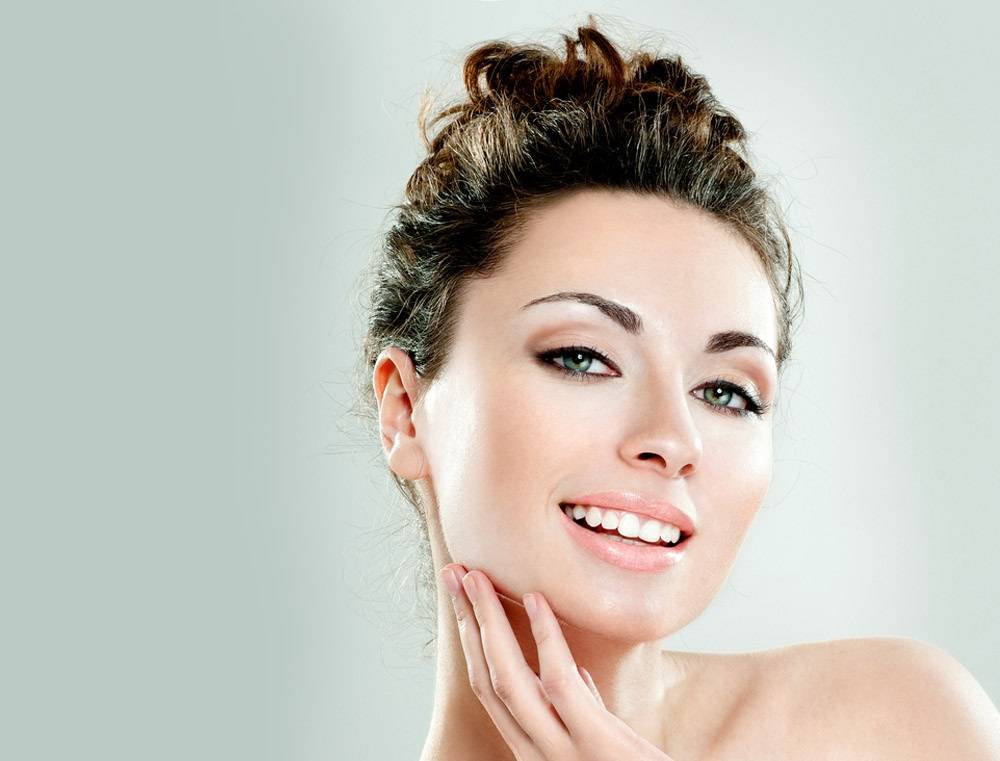 بالفيديو – حزام النايلون لإزالة علامات الجفاف عن بشرتك... مثل البوتوكس وأكثر