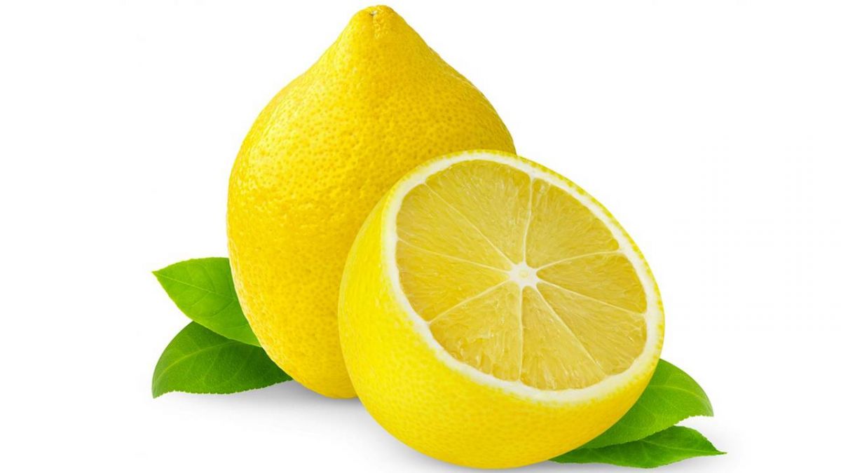 تعرّفي إلى فوائد الليمون للوجه الجاف