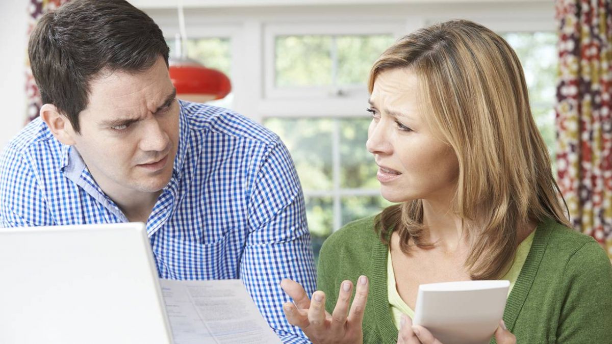 للرجال فقط... هذا ما عليكَ معرفته عن زوجتكَ قبل بلوغها سنّ الأربعين