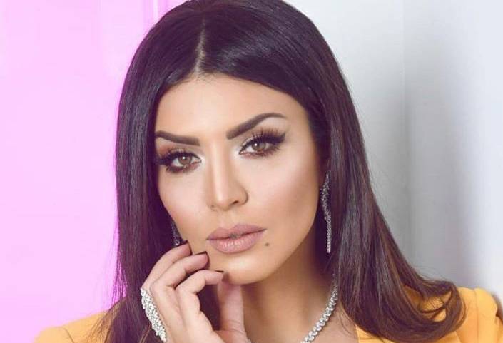 شاهدي حيلة أمل بوشوشة لكسر الملل في إطلالتها ‎