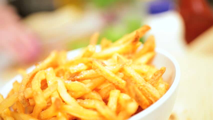 دراسة - إليكم كمية البطاطا المقلية التي لا تؤذي صحتكم ولا تزيد وزنكم... ما هي؟