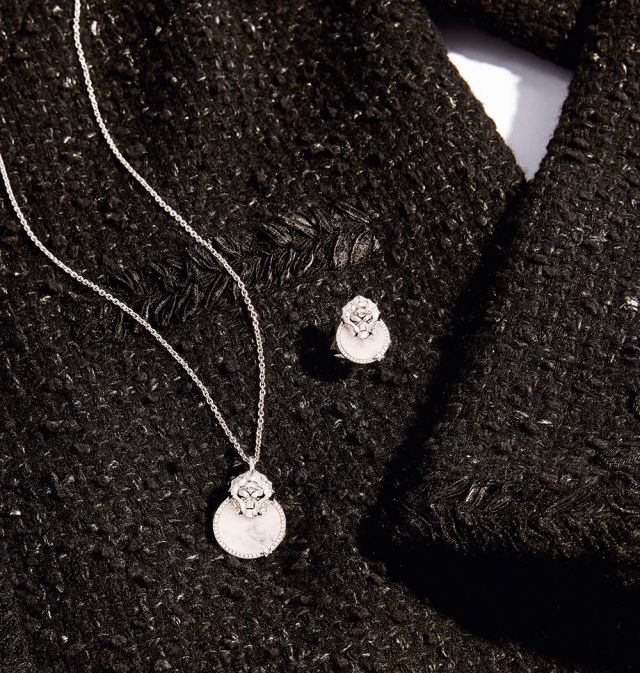 قلادة وخاتم Lion Medaille  من الذهب الأبيض والكوارتز المدخن والماس