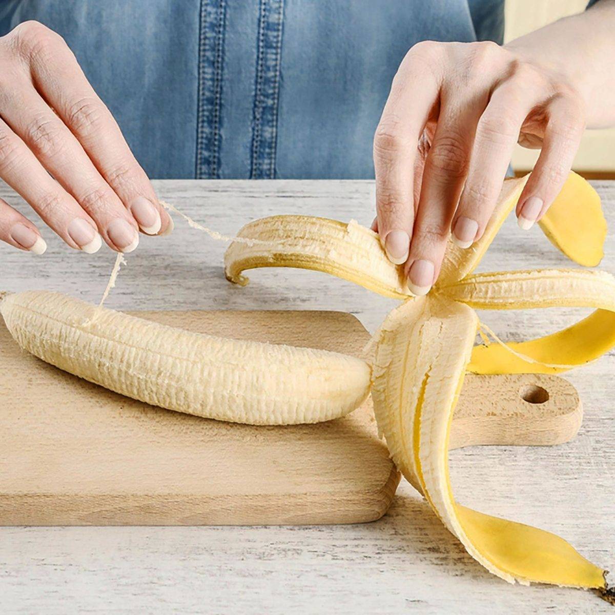 بالفيديو – بقشر الموز تجعلين بشرتك ناعمة كالحرير... إليك الطريقة السحرية