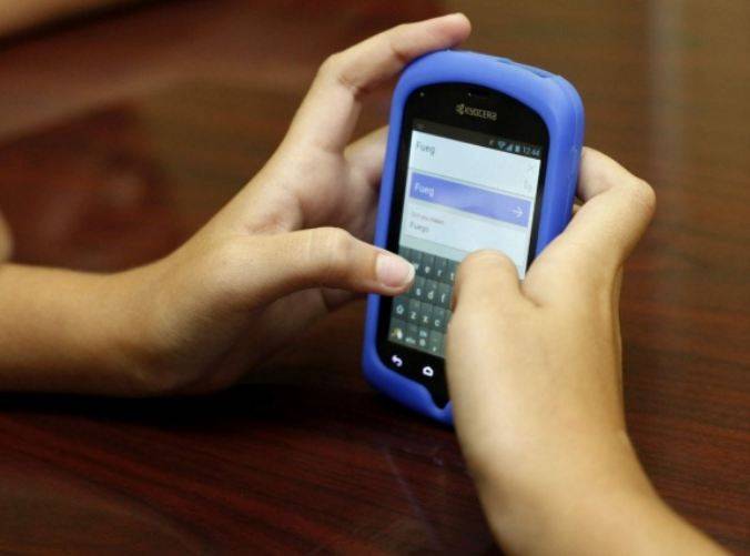 سرقة هاتف محمول تتحول إلى ابتزاز بمحادثات فاضحة!