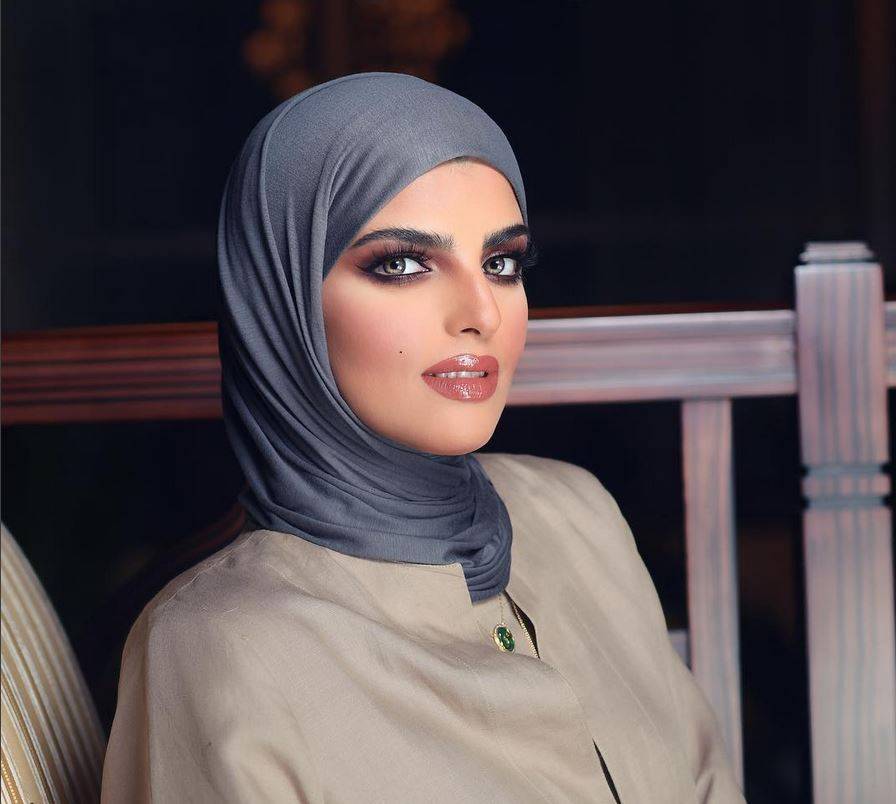 بالصورة – علامات الحمل تظهر على وجه سارة الودعاني... ما قصّة حاجبيها؟